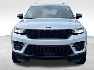 Used 2023 Jeep Grand Cherokee Altitude video 2