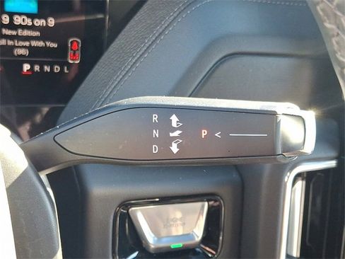 Used 2025 GMC Yukon XL Denali image 16