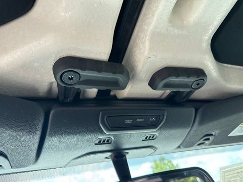 Used 2023 Jeep Wrangler Sport AWD/4WD image 58