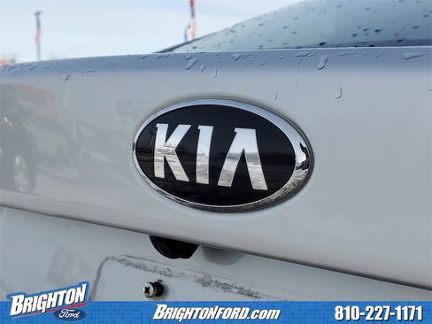 Used 2019 Kia Optima LX image 5