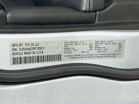 Certified 2024 Jeep Grand Cherokee Altitude AWD/4WD image 29