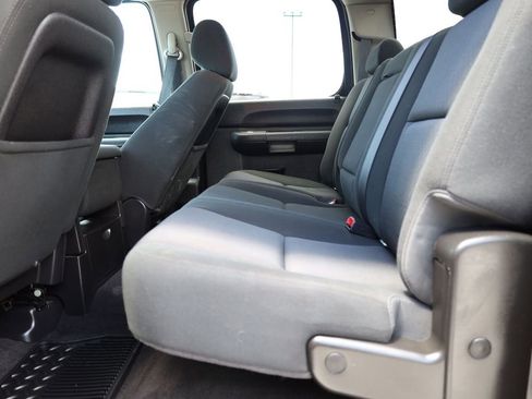 Used 2013 Chevrolet Silverado 2500 LT w/ Interior Plus Package AWD/4WD image 18