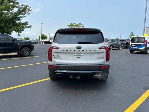 Used 2021 Kia Telluride EX w/ EX Premium Package AWD/4WD image 8