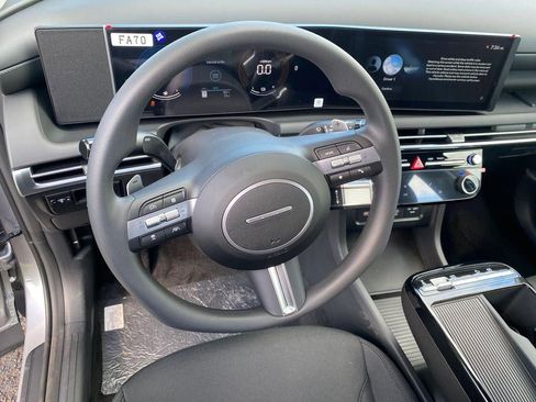 New 2026 Hyundai Tucson Blue SE image 32