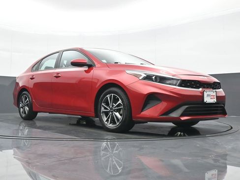 Used 2023 Kia Forte LXS image 24