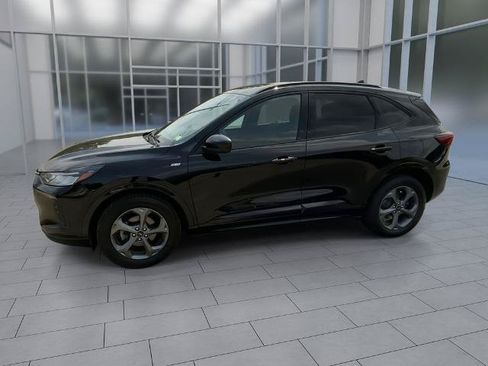 Certified 2023 Ford Escape ST-Line Select w/ Tech Pack #1 AWD/4WD image 4