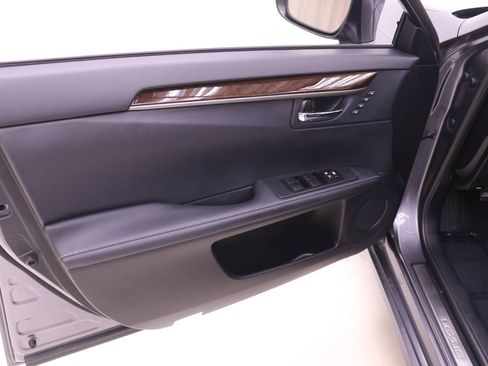 Used 2015 Lexus ES 350 w/ Luxury Package FWD image 12