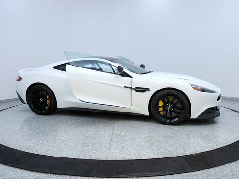 Used 2015 Aston Martin Vanquish Coupe image 50