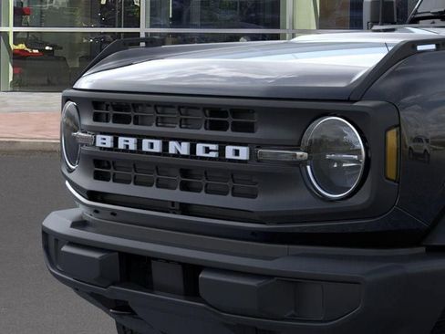New 2025 Ford Bronco 4-Door image 19