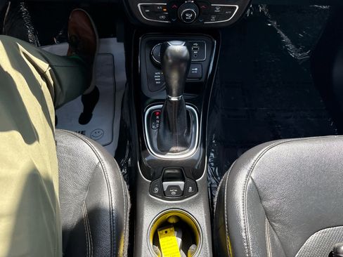 Used 2018 Jeep Compass Limited w/ Navigation Group AWD/4WD image 23