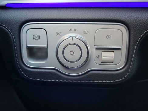 Used 2025 Mercedes-Benz GLE 350 4MATIC image 21