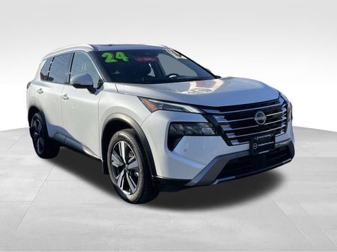 Certified 2024 Nissan Rogue SL w/ SL Premium Package image 3