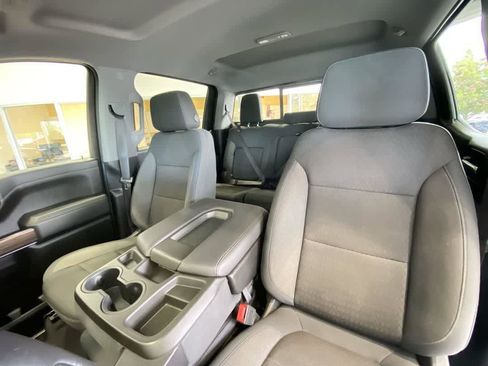 Used 2019 Chevrolet Silverado 1500 LT w/ Convenience Package AWD/4WD image 14
