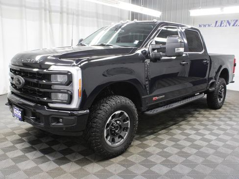 Used 2023 Ford F250 Lariat w/ Lariat Ultimate Package AWD/4WD image 7