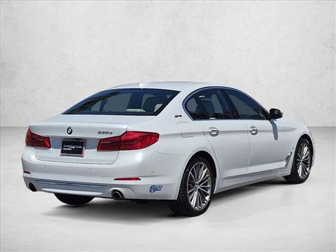Used 2018 BMW 530e RWD image 5