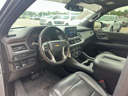 Used 2021 Chevrolet Tahoe LT w/ LT Signature Package AWD/4WD image 14