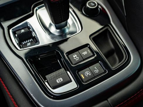 Used 2022 Jaguar F-TYPE R AWD/4WD image 32