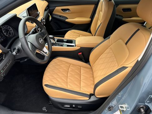 New 2025 Nissan Sentra SV w/ SV Premium Package image 9