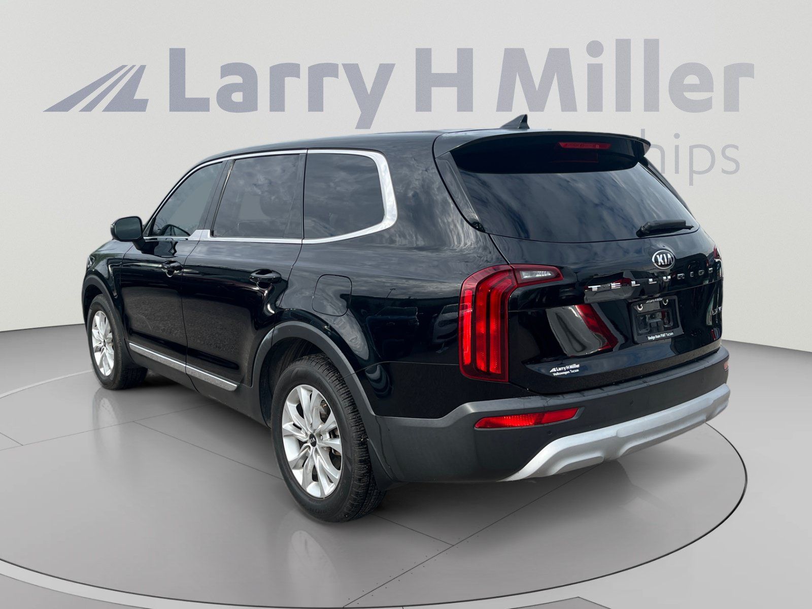 Used 2020 Kia Telluride LX FWD image 3