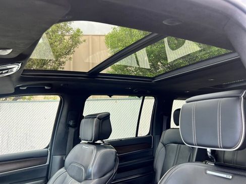 Used 2023 Jeep Grand Wagoneer Series II image 20