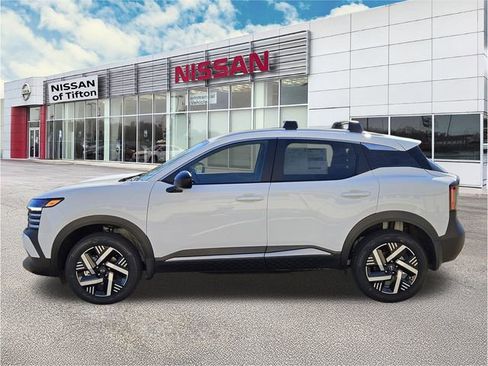 New 2026 Nissan Kicks SV w/ Cold Weather Package FWD image 4
