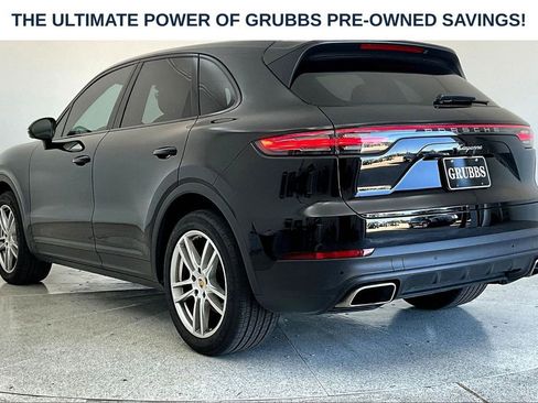 Used 2022 Porsche Cayenne AWD/4WD image 16