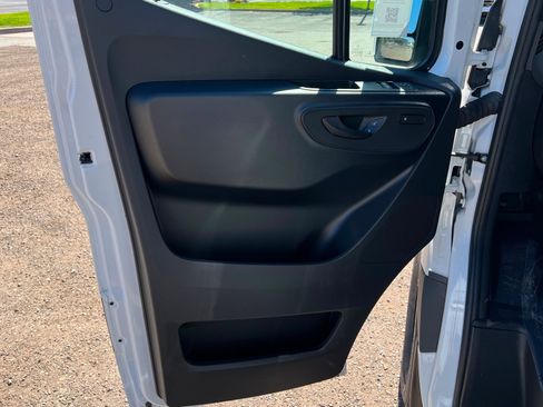 New 2025 Mercedes-Benz Sprinter 2500 image 14
