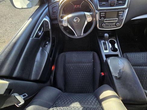Used 2016 Nissan Altima 2.5 SV FWD image 26