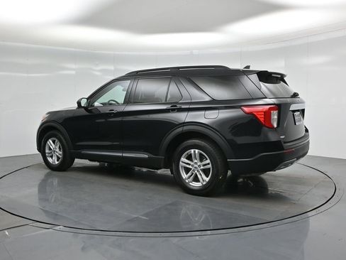 Used 2024 Ford Explorer XLT w/ Equipment Group 202A image 6