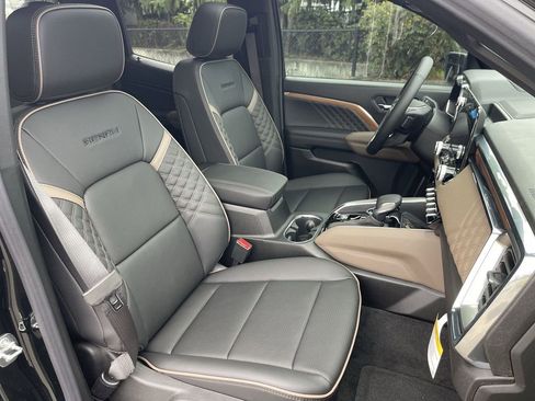 New 2026 GMC Canyon Denali AWD/4WD image 29