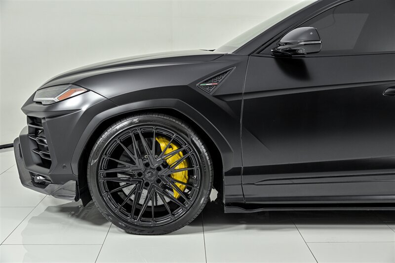 Used 2019 Lamborghini Urus AWD/4WD image 10