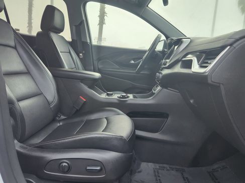 Used 2024 GMC Terrain SLT image 53