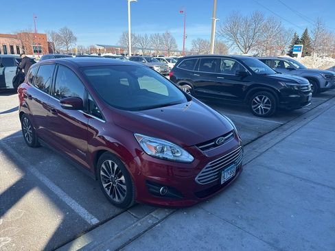 Used 2017 Ford C-MAX Titanium w/ Equipment Group 301A FWD image 2