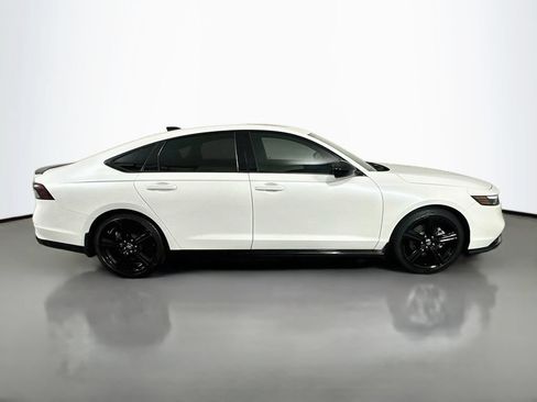Used 2024 Honda Accord Sport image 4