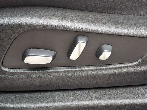 Certified 2023 Cadillac XT5 Sportv image 18