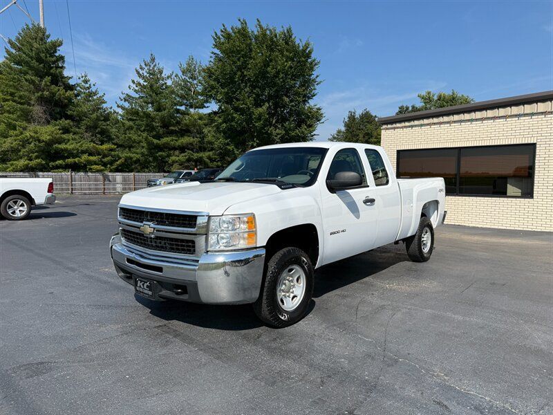 Used 2010 Chevrolet Silverado 2500 W/T AWD/4WD image 1