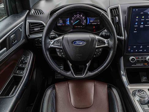 Used 2022 Ford Edge Titanium w/ Equipment Group 301A AWD/4WD image 16