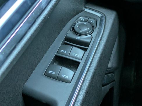 Used 2023 Chevrolet Silverado 1500 LT AWD/4WD image 20