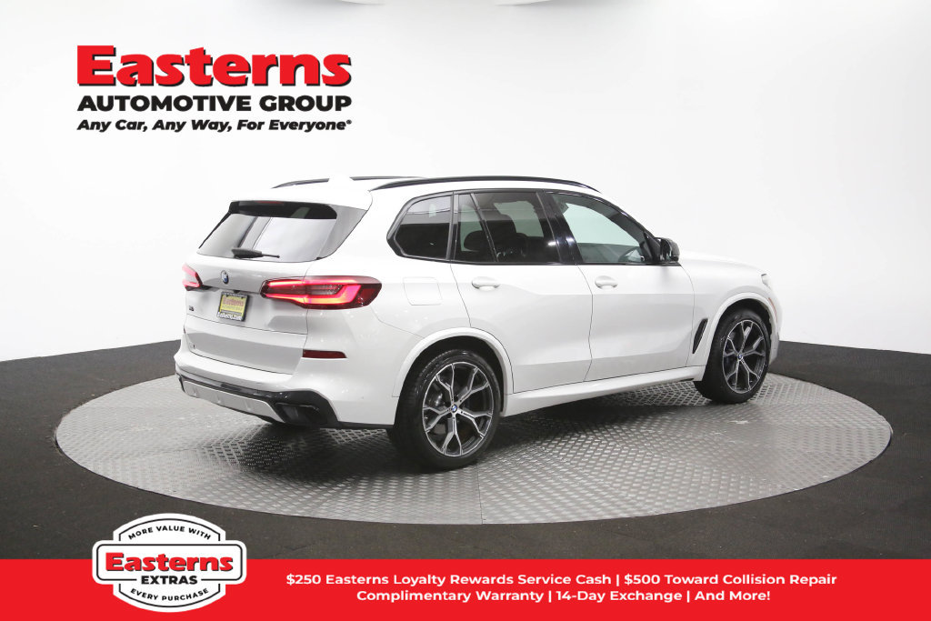 Used 2022 BMW X5 xDrive40i w/ M Sport Package AWD/4WD image 45