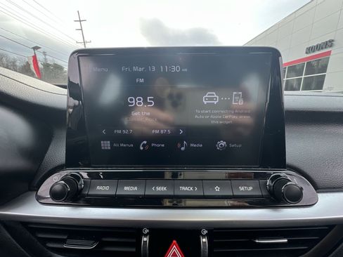 Used 2023 Kia Forte LXS w/ LXS Technology Package image 18