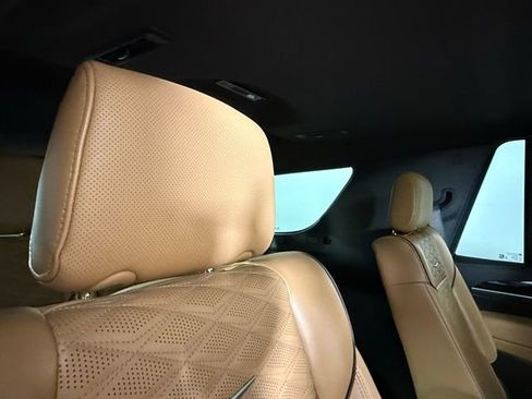 Certified 2023 Cadillac Escalade Sport w/ LPO, ONYX Package image 32