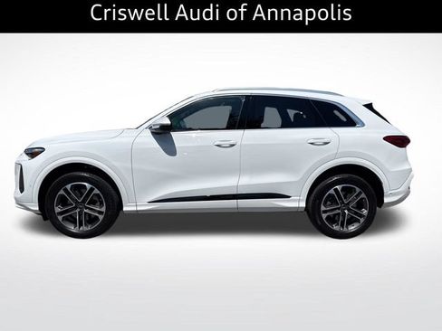 Certified 2025 Audi Q5 Premium w/ Premium Plus AWD/4WD image 4