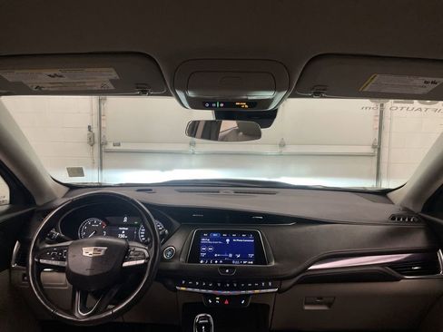 Used 2023 Cadillac XT4 Luxury AWD/4WD image 14