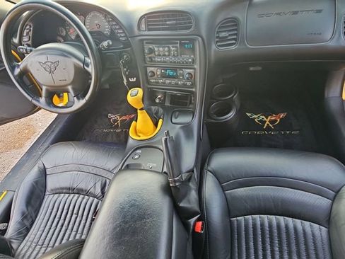 Used 2003 Chevrolet Corvette Convertible w/ Preferred Equipment Group1 image 18