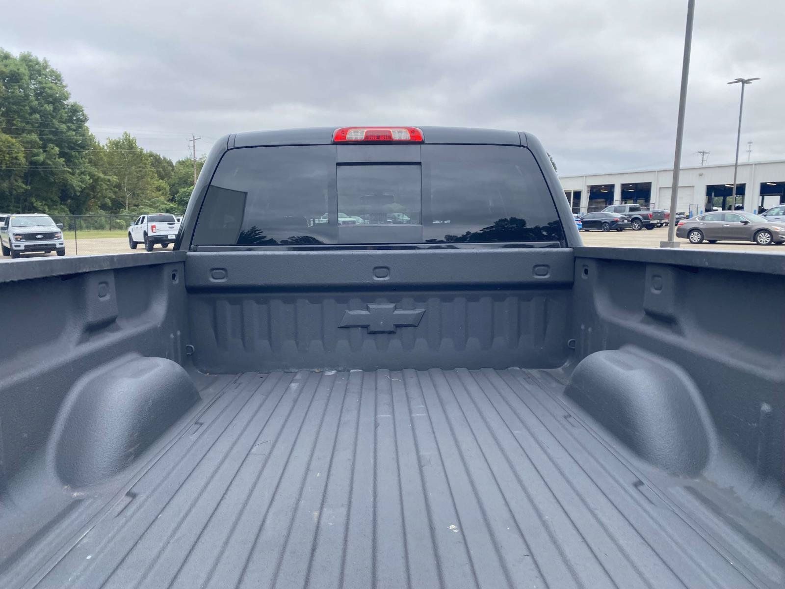 Used 2017 Chevrolet Silverado 1500 LTZ Z71 w/ LTZ Plus Package AWD/4WD image 10