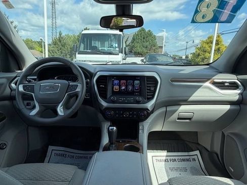 Used 2018 GMC Acadia SLE AWD/4WD image 3