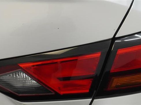 Used 2020 Nissan Altima 2.5 S FWD image 26