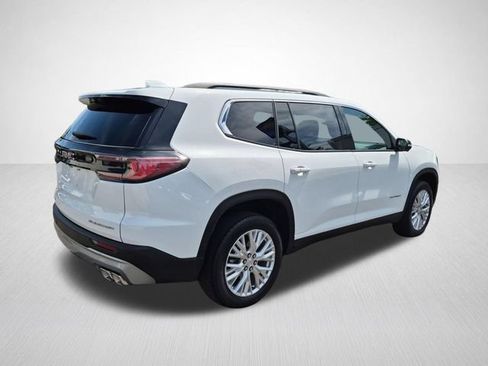 Used 2026 GMC Acadia Elevation w/ Elevation Premium Package FWD image 10
