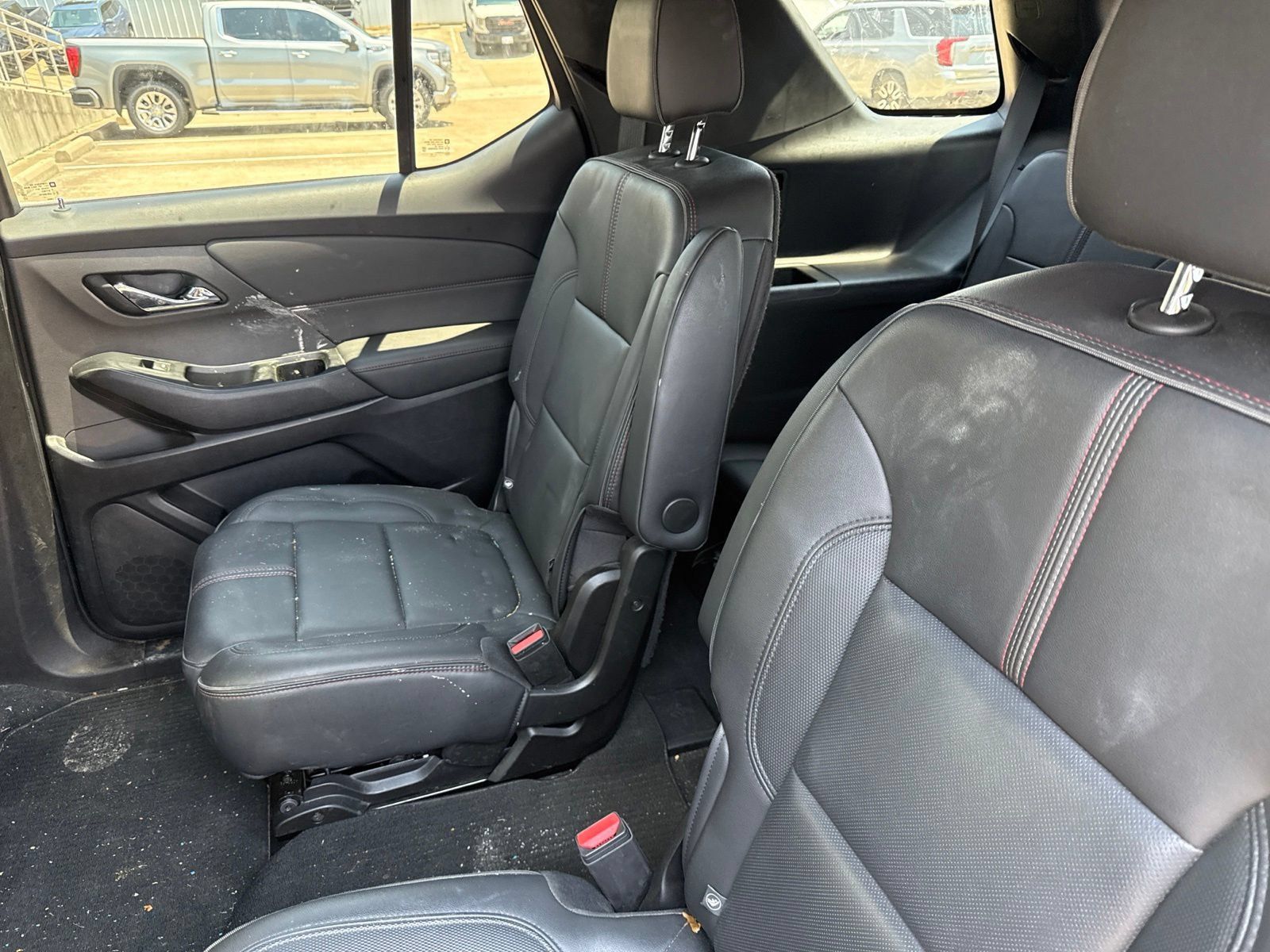 Used 2023 Chevrolet Traverse RS FWD image 8