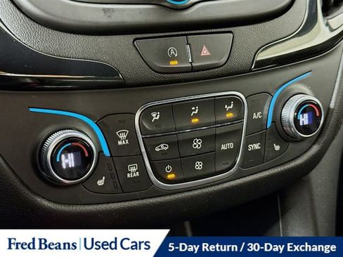 Used 2023 Chevrolet Equinox RS image 17